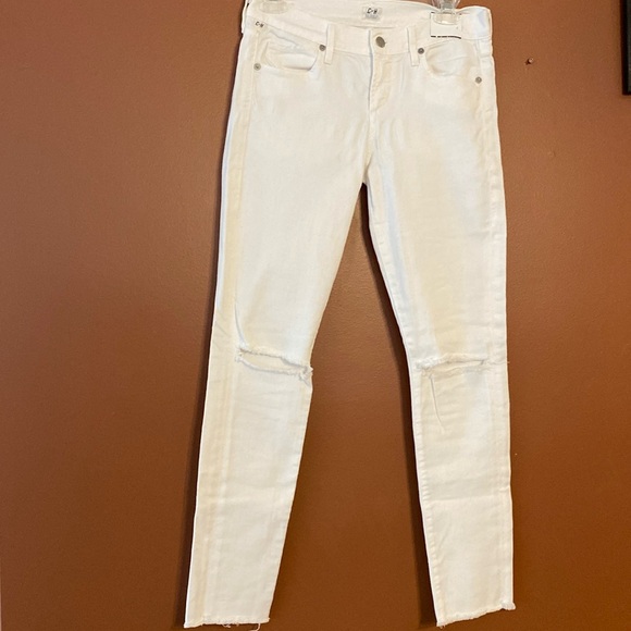 Citizens of Humanity ladies white denim in size 26.  Distressed with raw hemline - Picture 2 of 12